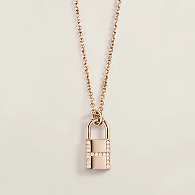 LUXEIFY HM ADVANCED NICHE LOCK HEAD NECKLACE DIAMONDS