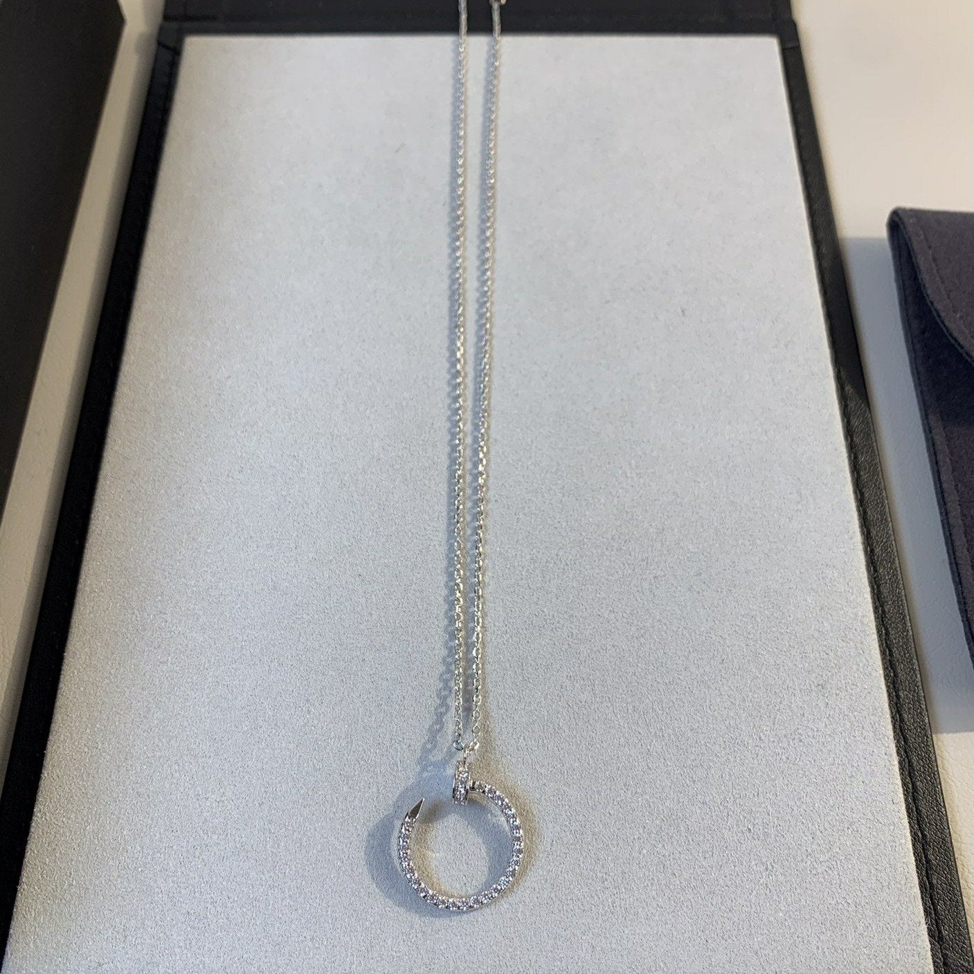 LUXEIFY JUSTE NECKLACE SILVER DIAMONDS