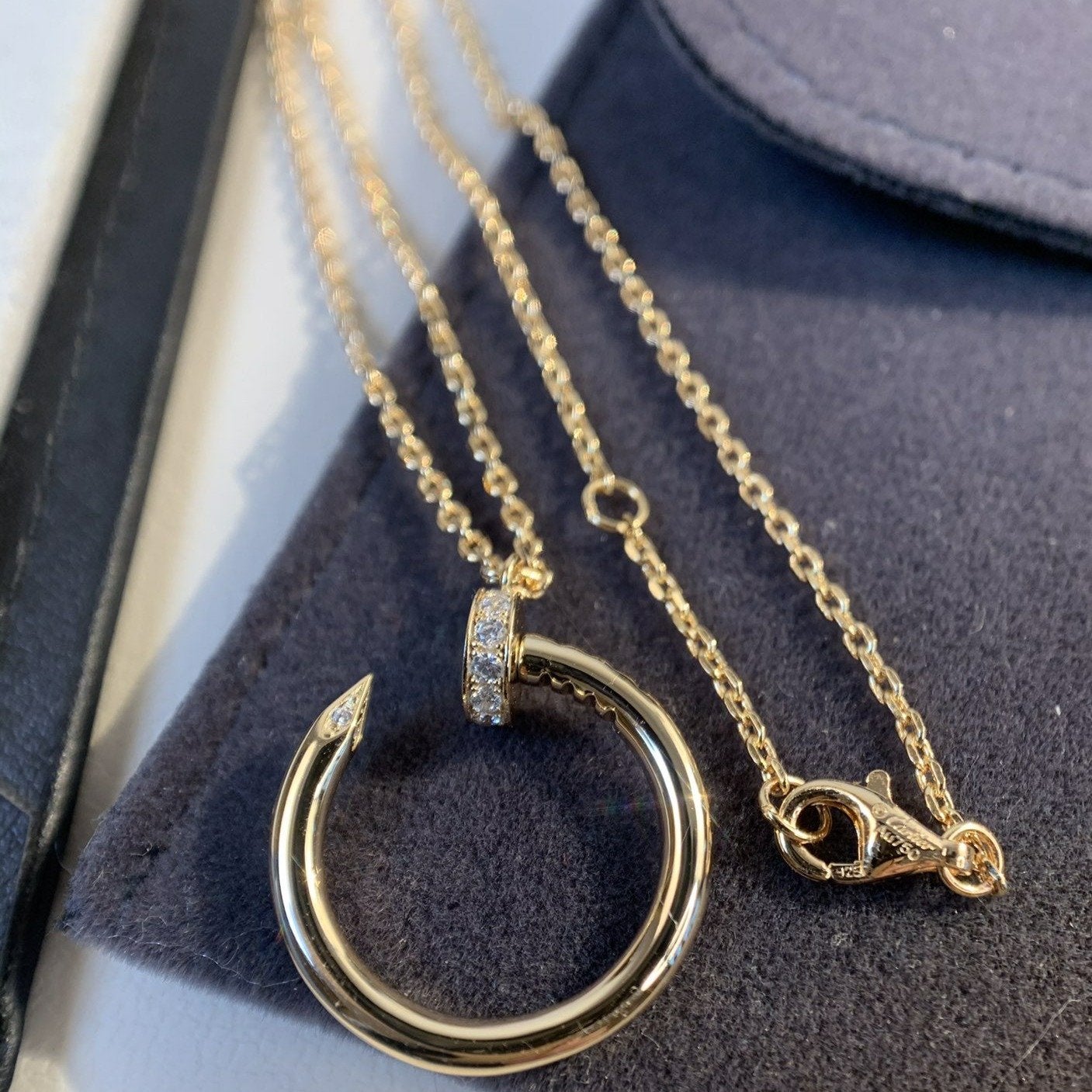 LUXEIFY JUSTE NECKLACE PINK GOLD