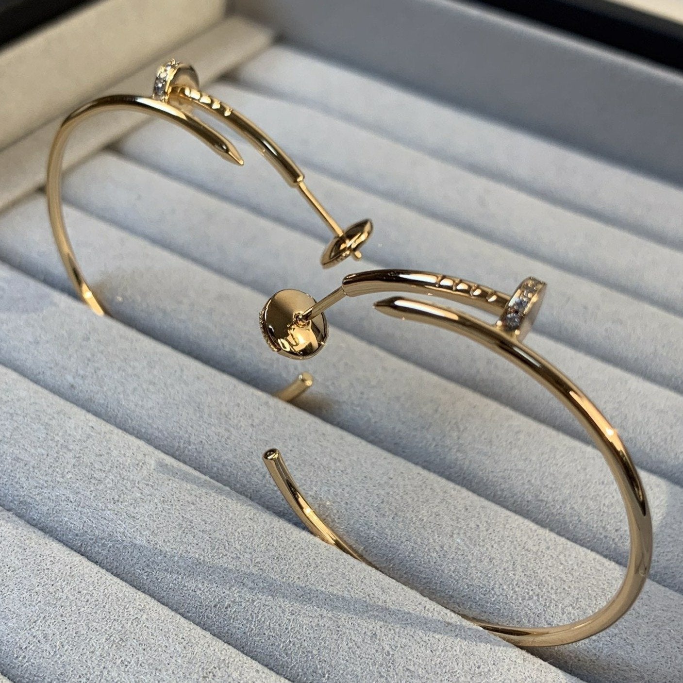 LUXEIFY JUSTE EARRINGS GOLD DIAMONDS 1.8MM