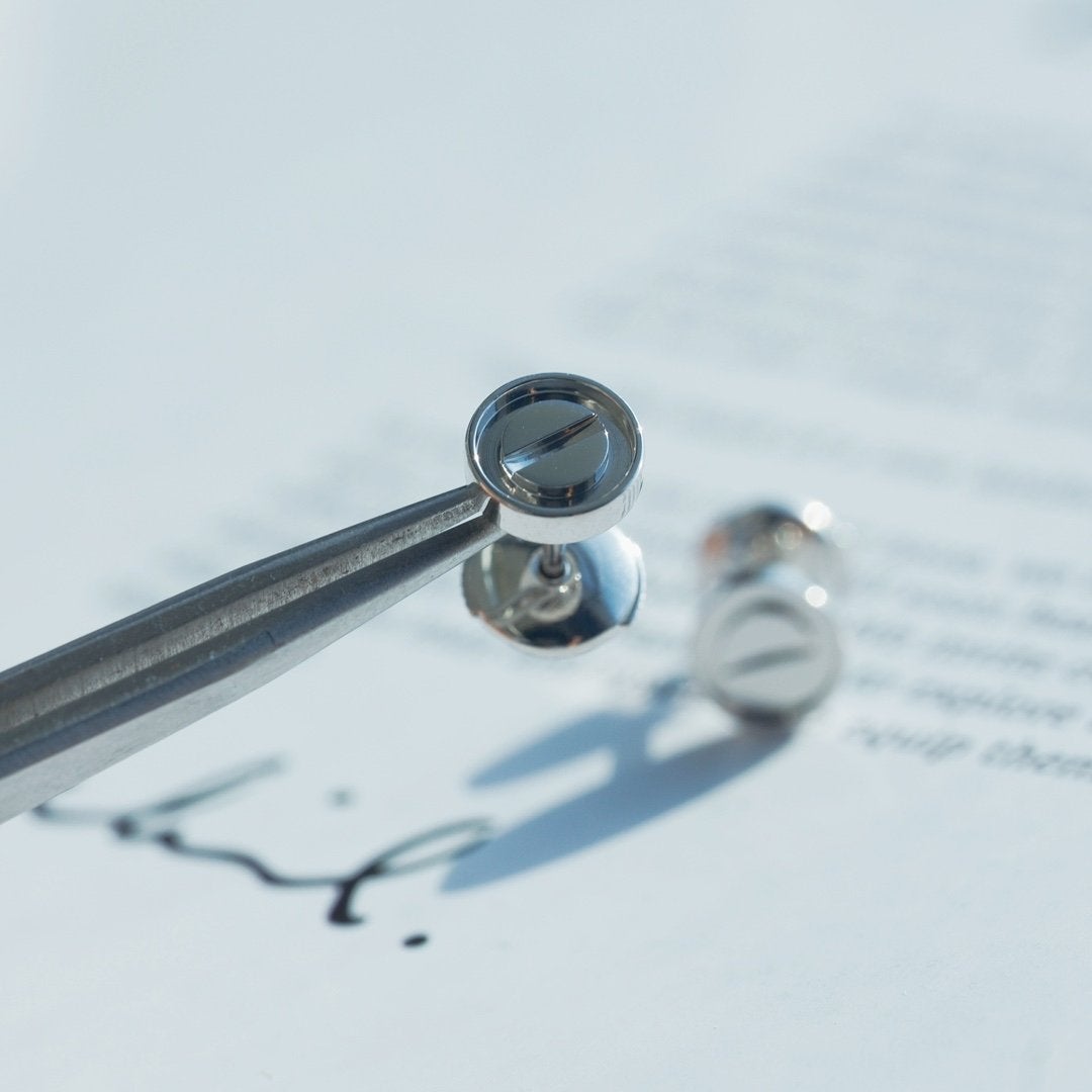 LUXEIFY LOVE EARRINGS SILVER 10MM