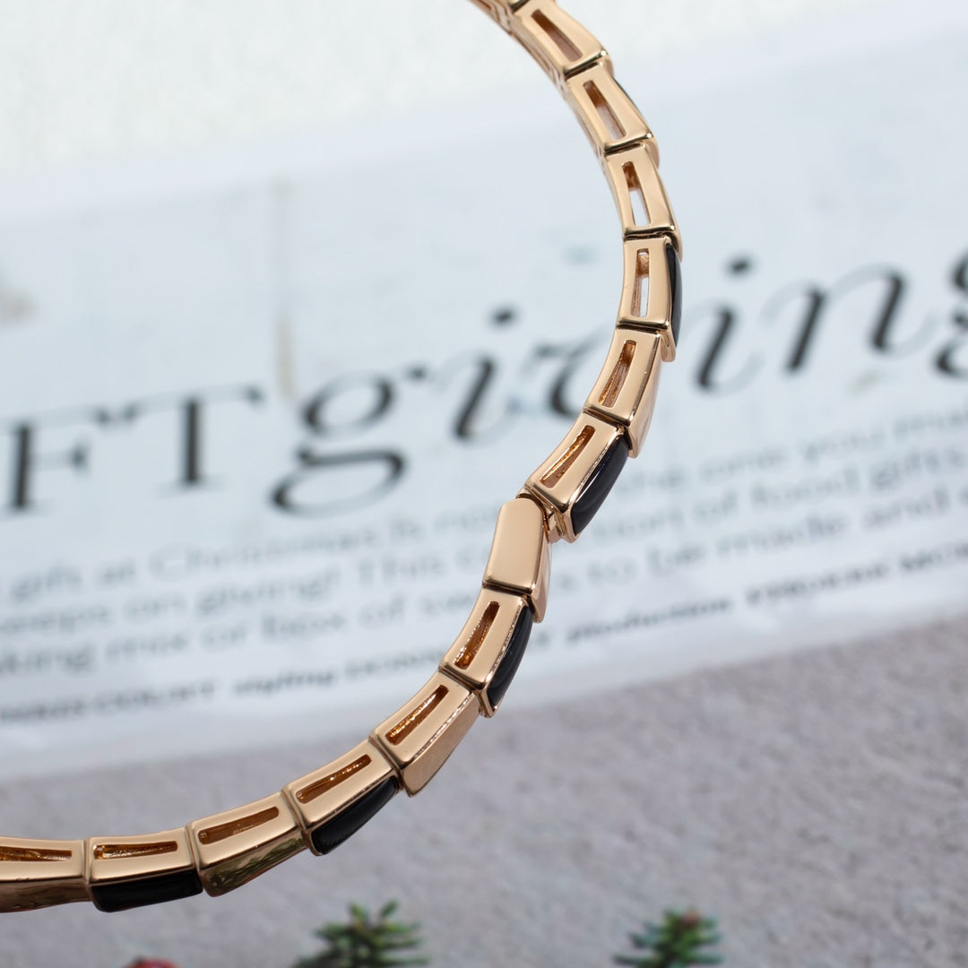 LUXEIFY SERPENTI BRACELET PINK GOLD ONYX