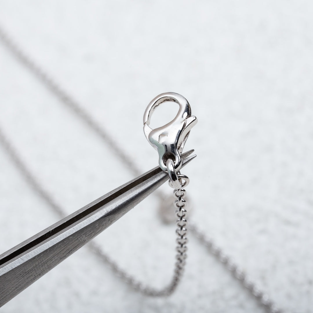 LUXEIFY PARENTESI NECKLACE SILVER