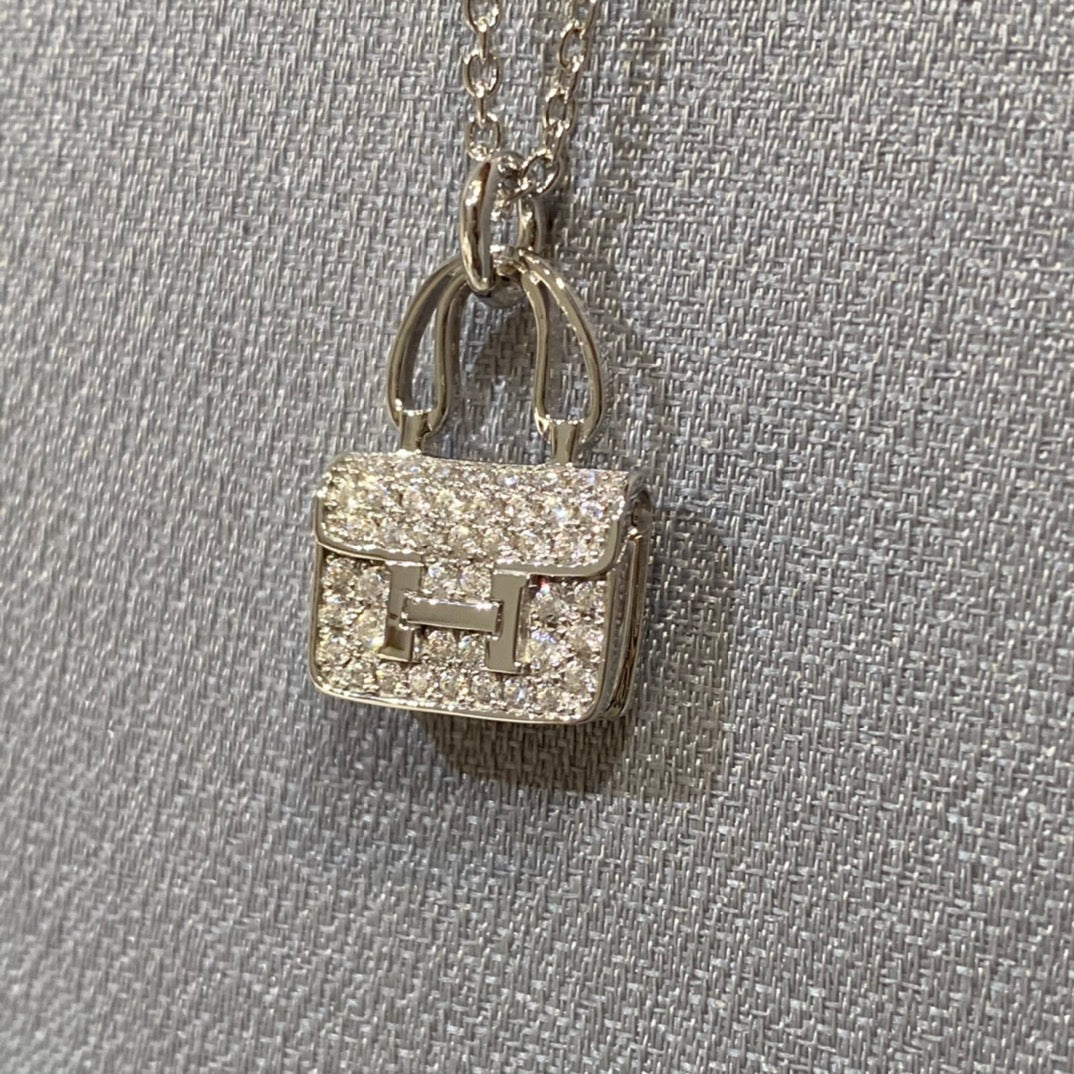 LUXEIFY CONSTANCE PEDANT DIAMOND NECKLACE