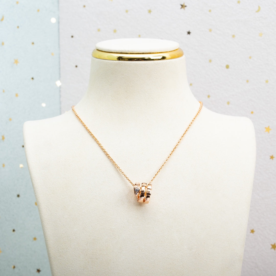 LUXEIFY SERPENTI PINK GOLD NECKLACE DIAMOND