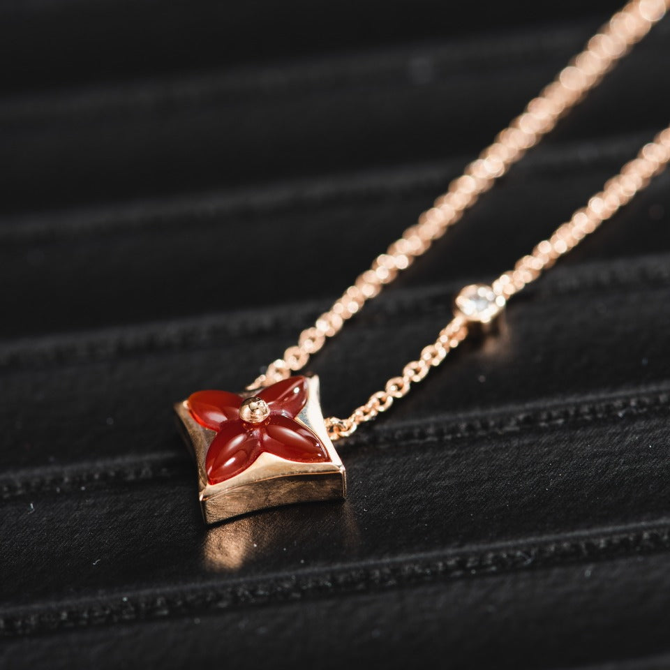 LUXEIFY STAR NECKLACE PINK GOLD 1 DIAMOND
