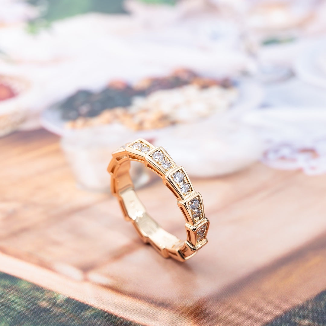 LUXEIFY SERPENTI RING PINK GOLD DIAMOND PAVED 3MM