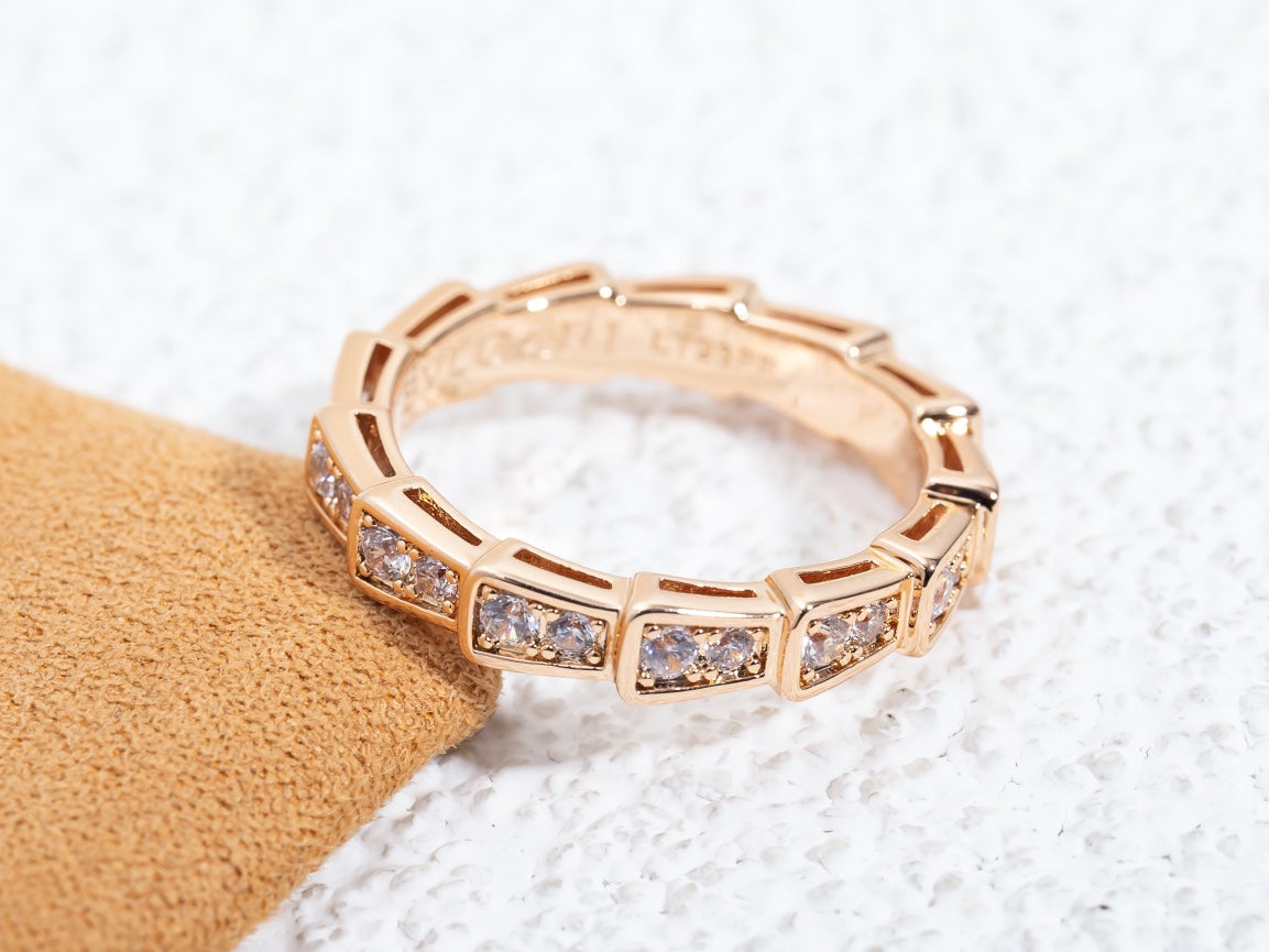 LUXEIFY SERPENTI RING PINK GOLD DIAMOND PAVED 3MM