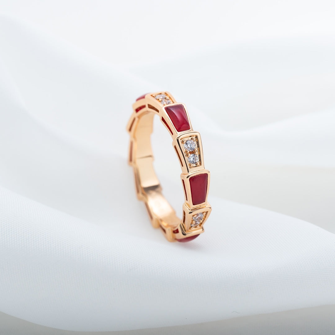LUXEIFY SERPENTI RING PINK GOLD CARNELIAN DIAMOND 3MM