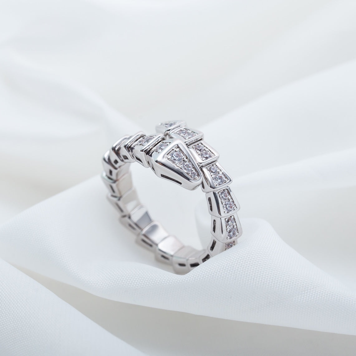 LUXEIFY SERPENTI RING SILVER DIAMOND PAVED 4MM