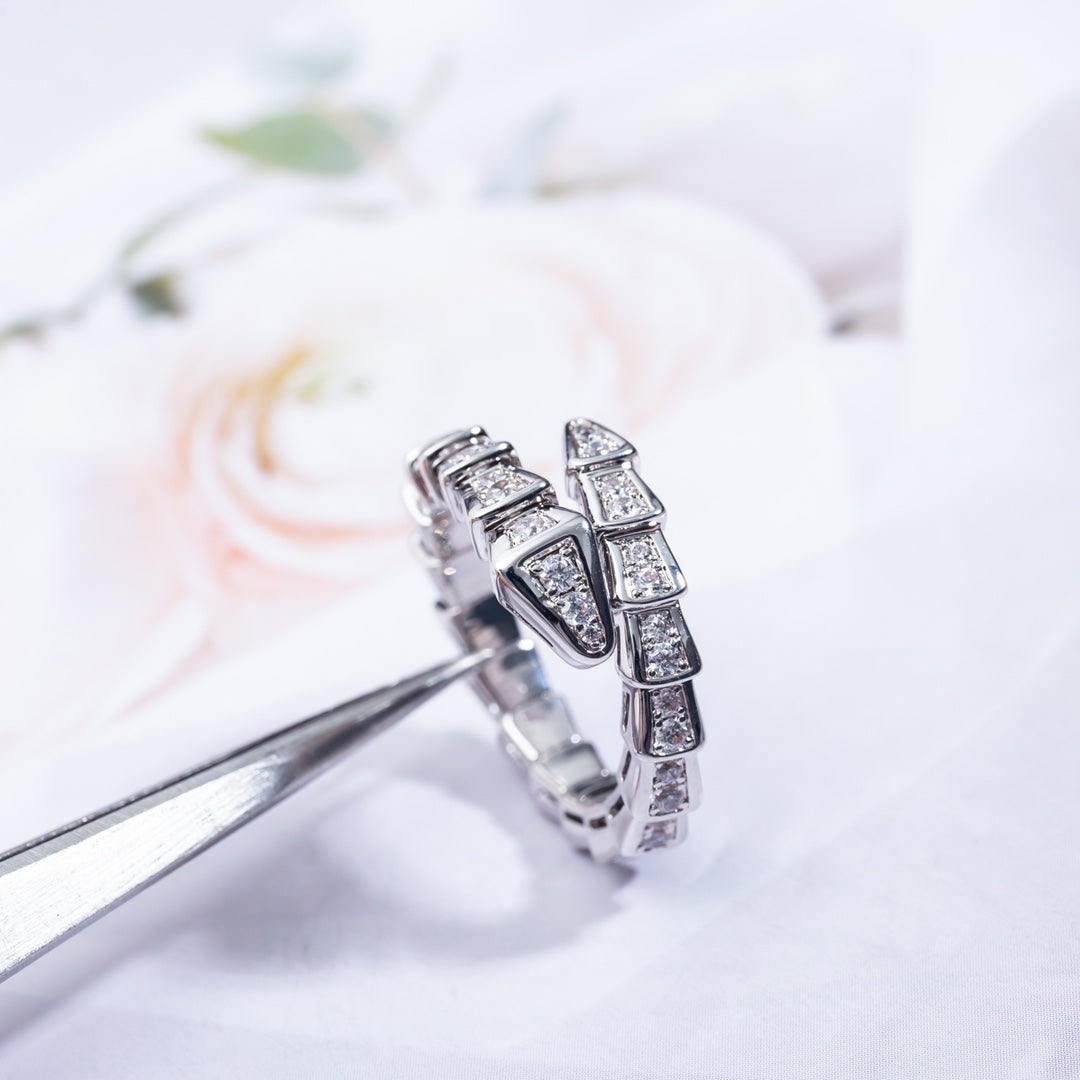 LUXEIFY SERPENTI RING SILVER DIAMOND PAVED 4MM