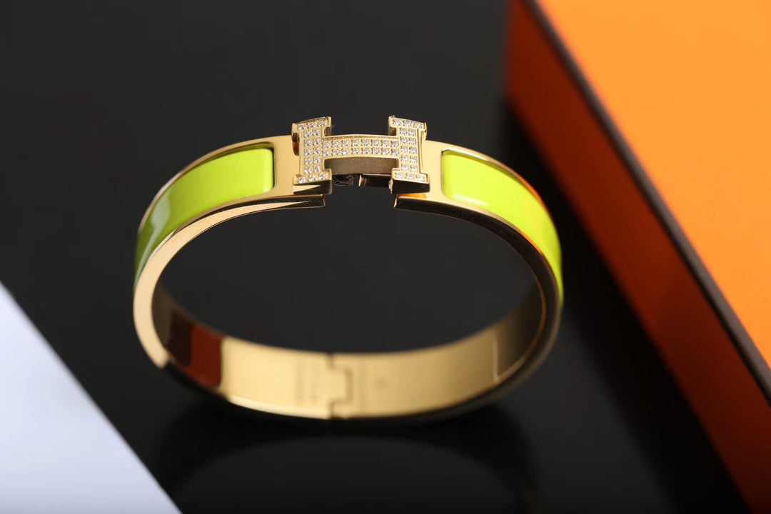 LUXEIFY H BRACELET GOLD DIAMOND