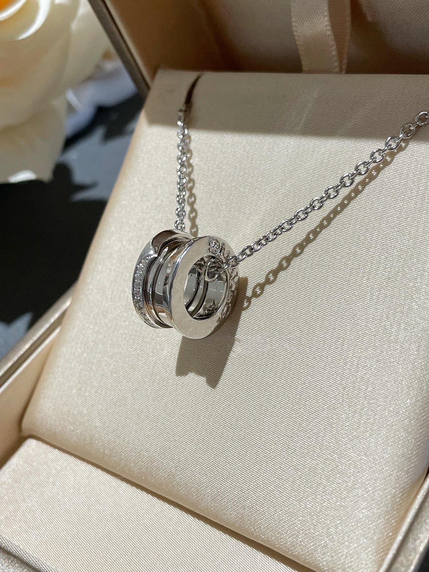 LUXEIFY ZERO 1 NECKLACE DIAMOND