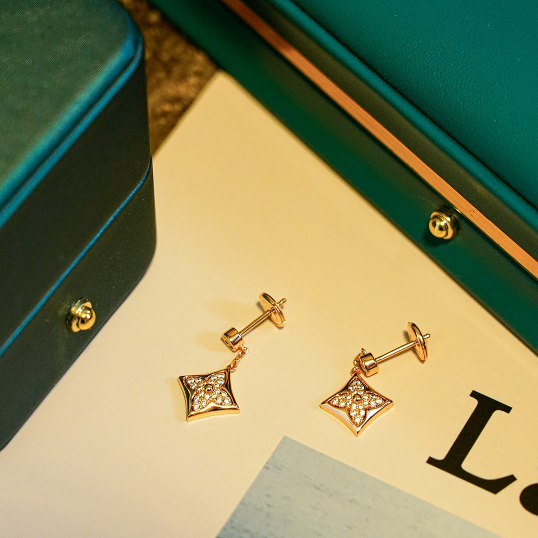 LUXEIFY STAR DIAMONDS EARRINGS GOLD
