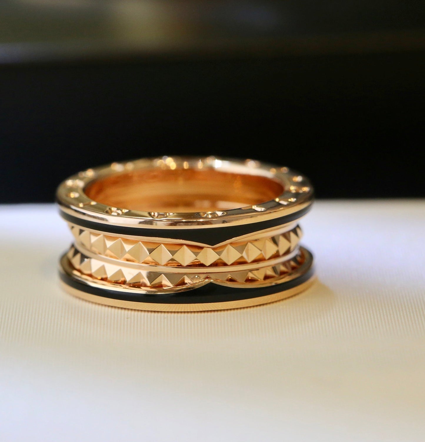 LUXEIFY ZERO 1 GOLD BLACK CERAMIC RING