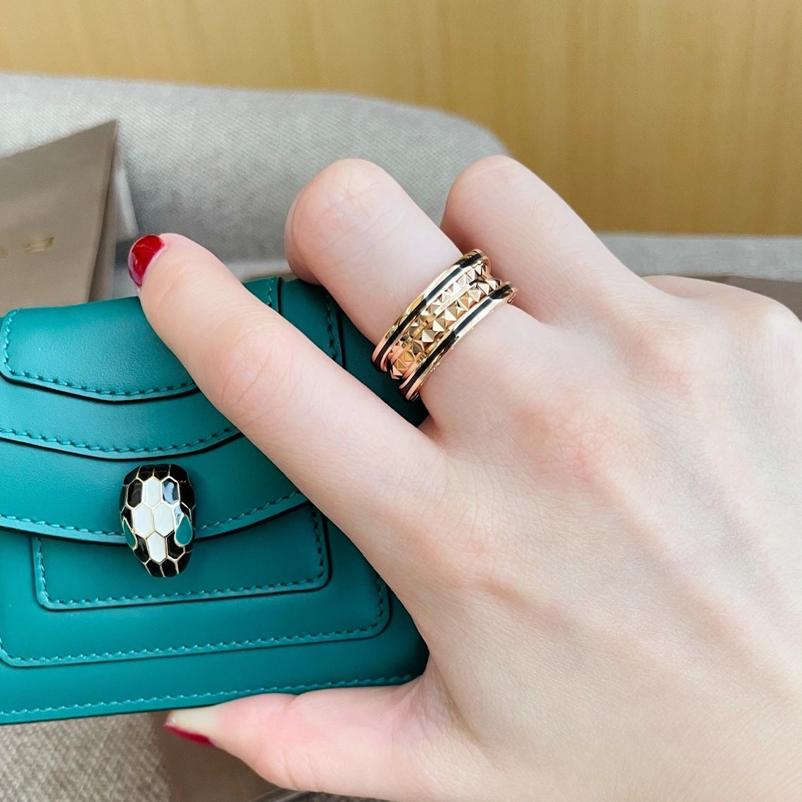 LUXEIFY ZERO 1 GOLD BLACK CERAMIC RING