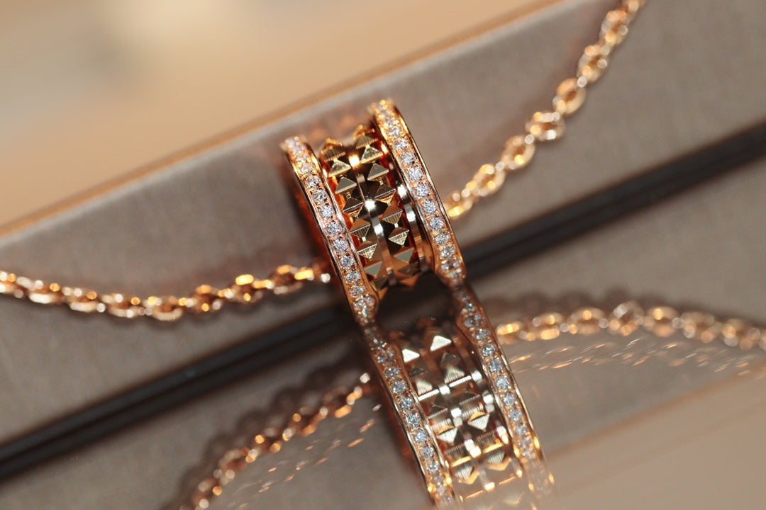 LUXEIFY ZERO 1 ROCK PEDANT PINK GOLD NECKLACE