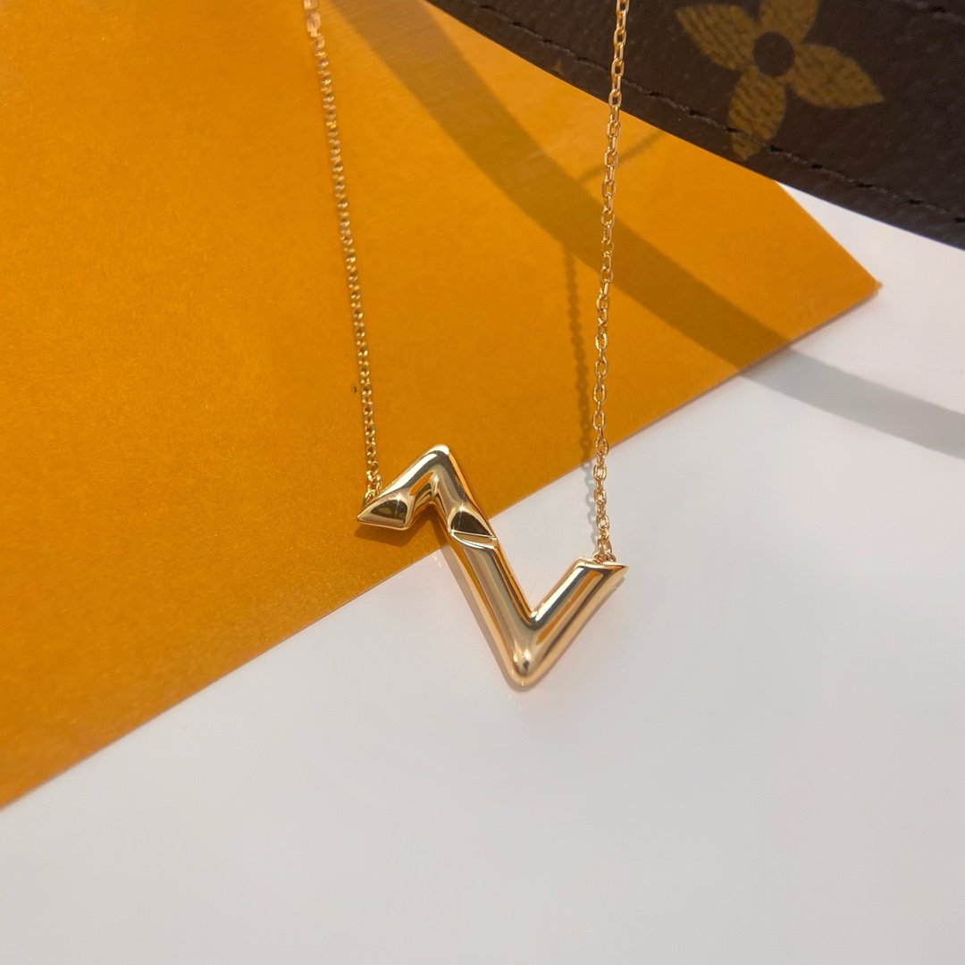 LUXEIFY VOLTE UPSIDE DOWN NECKLACE