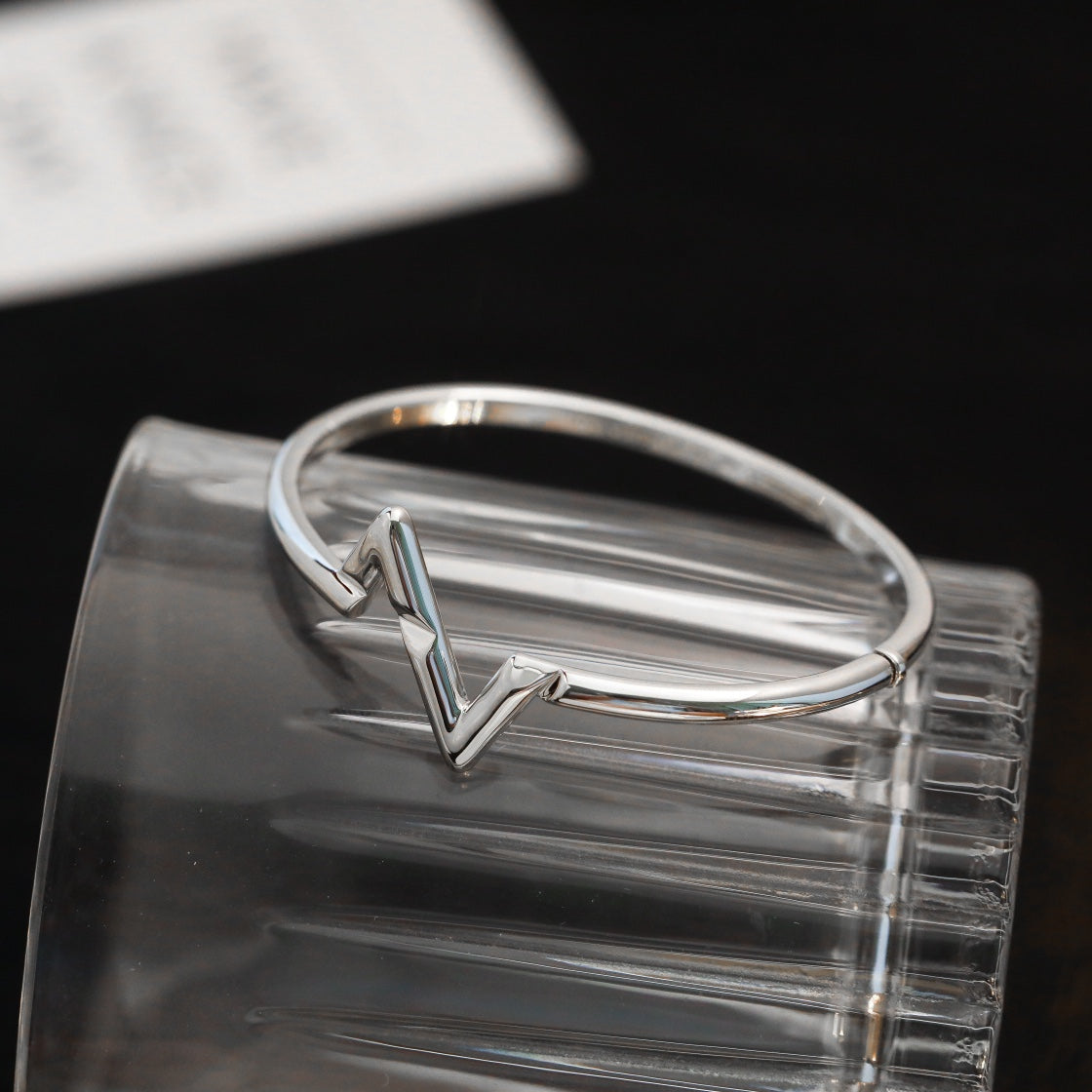 LUXEIFY VOLTE UPSITE DOWN BRACELET