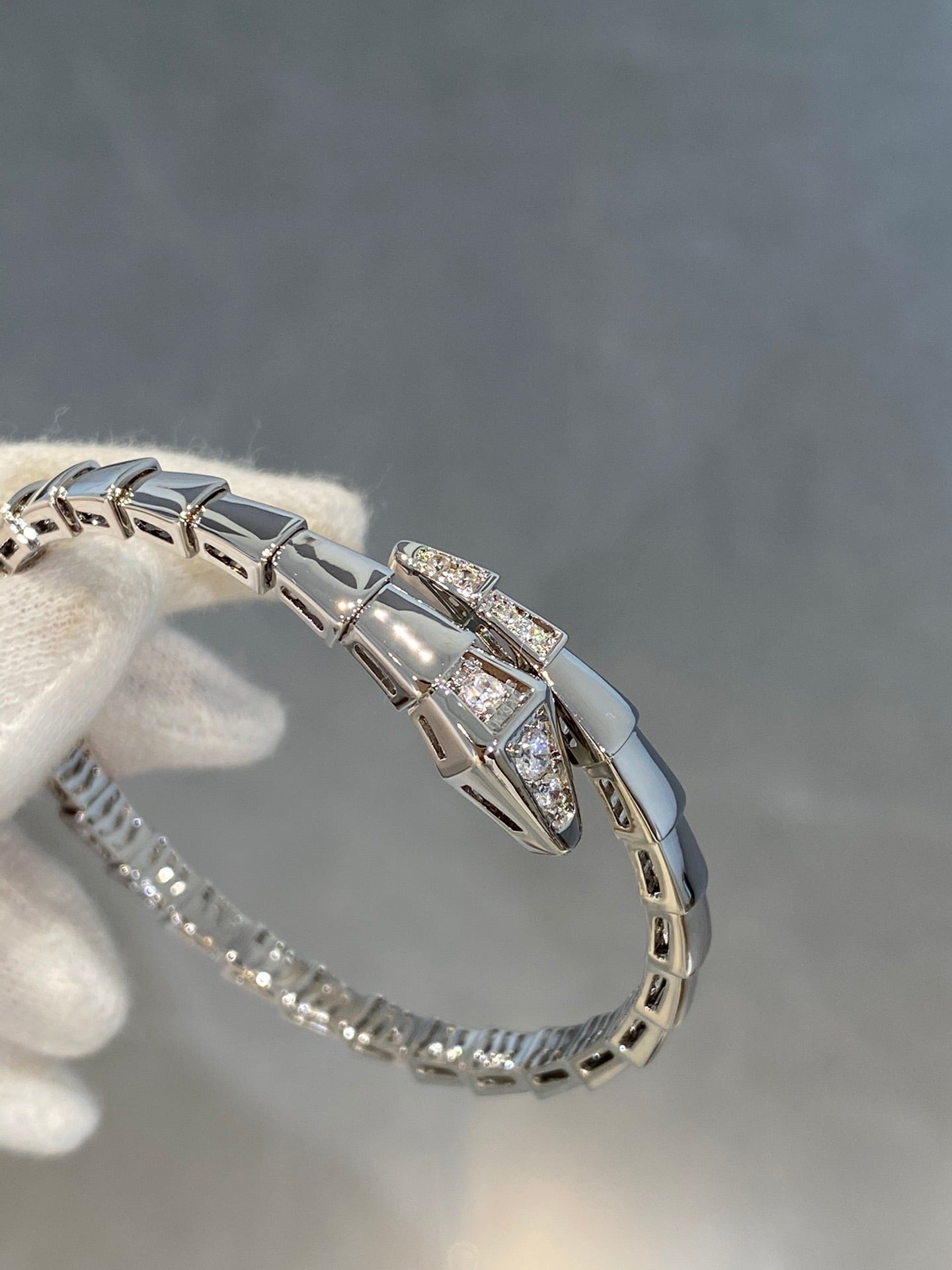 LUXEIFY SERPENTI BRACELET DIAMONDS SILVER
