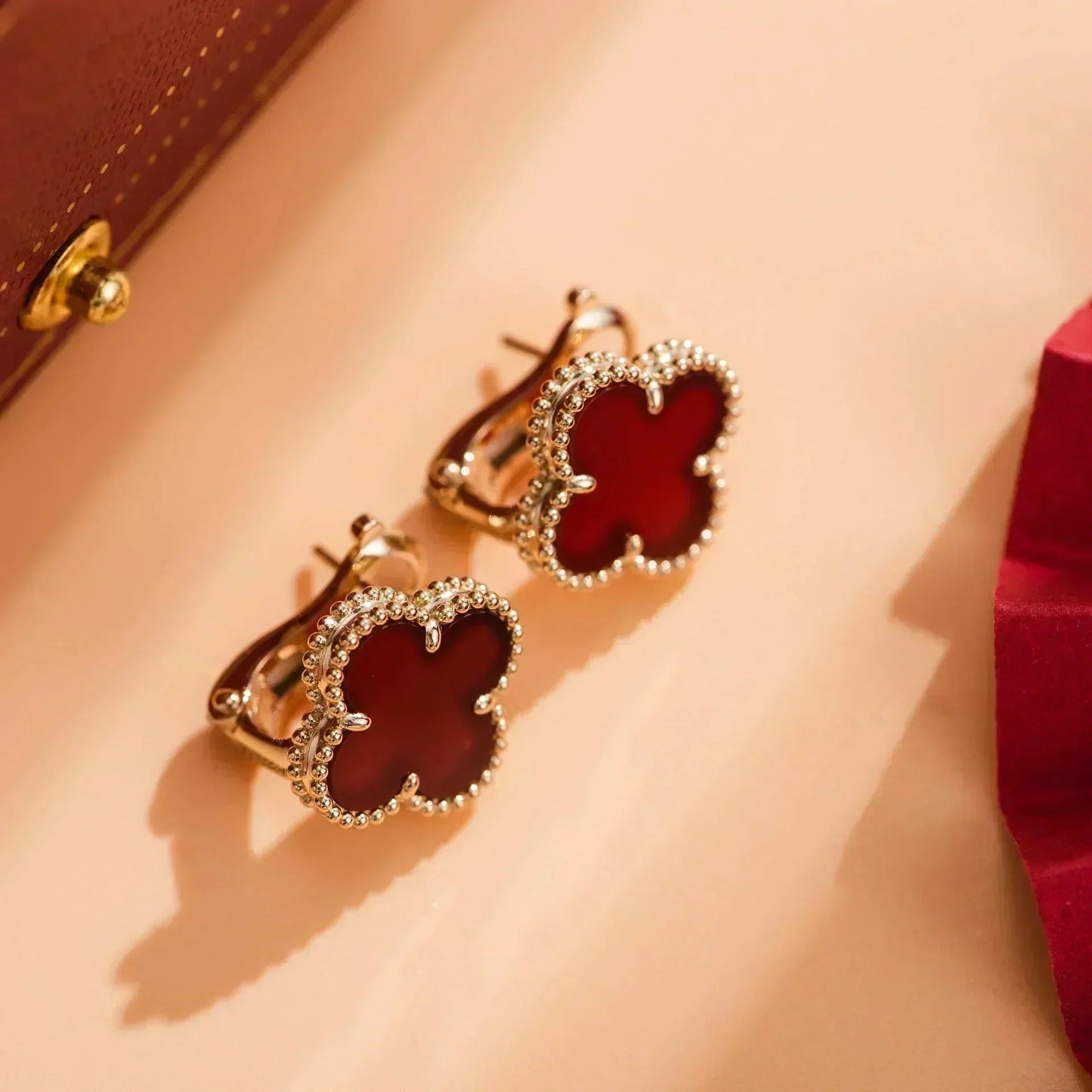 CLOVER MEDIUM 1 MOTIFS CARNELIAN EARRINGS