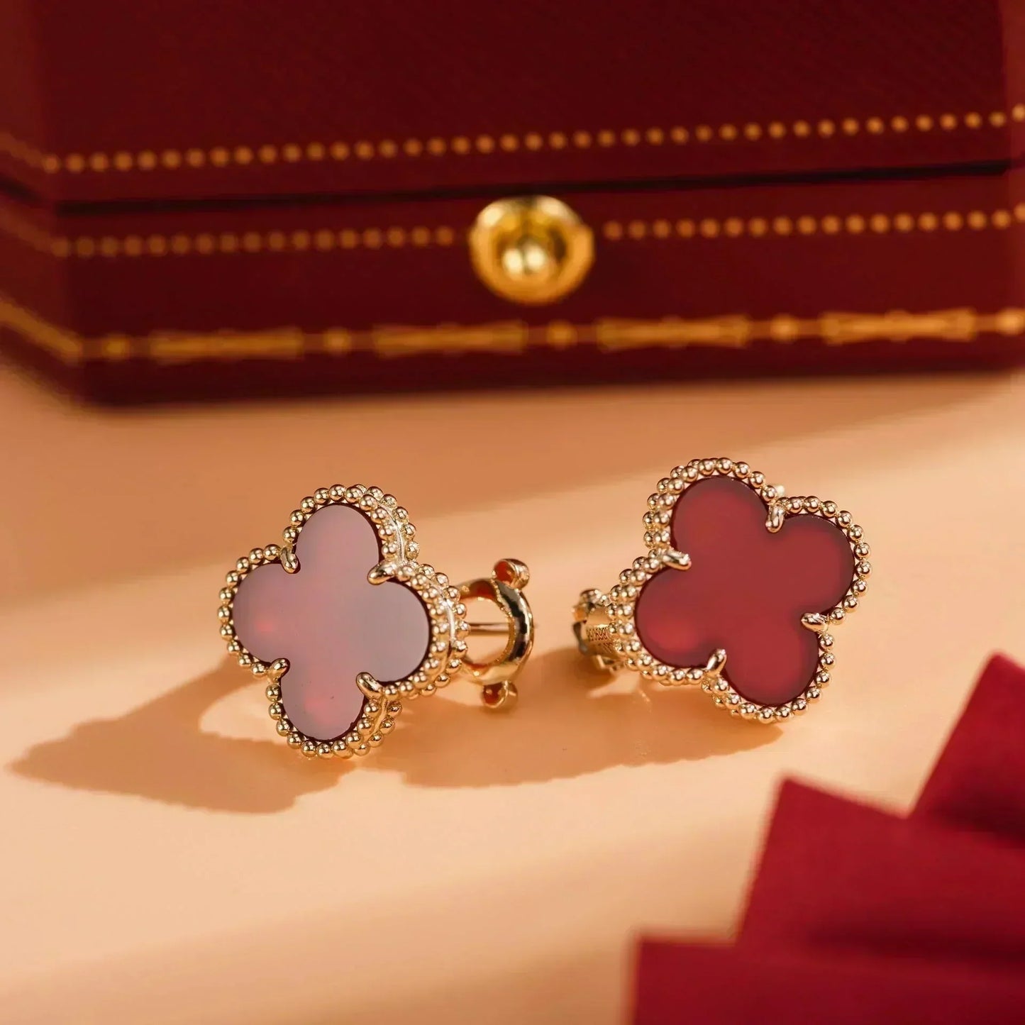 CLOVER MEDIUM 1 MOTIFS CARNELIAN EARRINGS