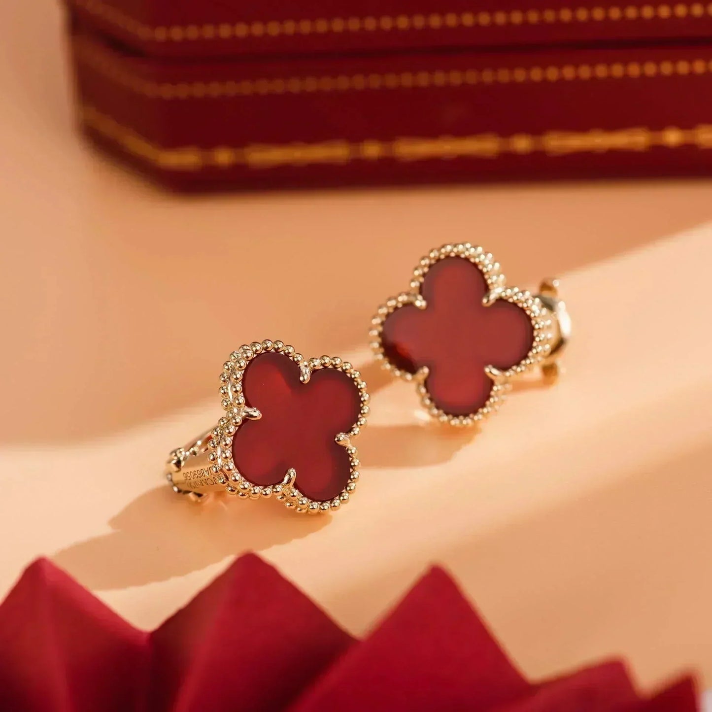 CLOVER MEDIUM 1 MOTIFS CARNELIAN EARRINGS