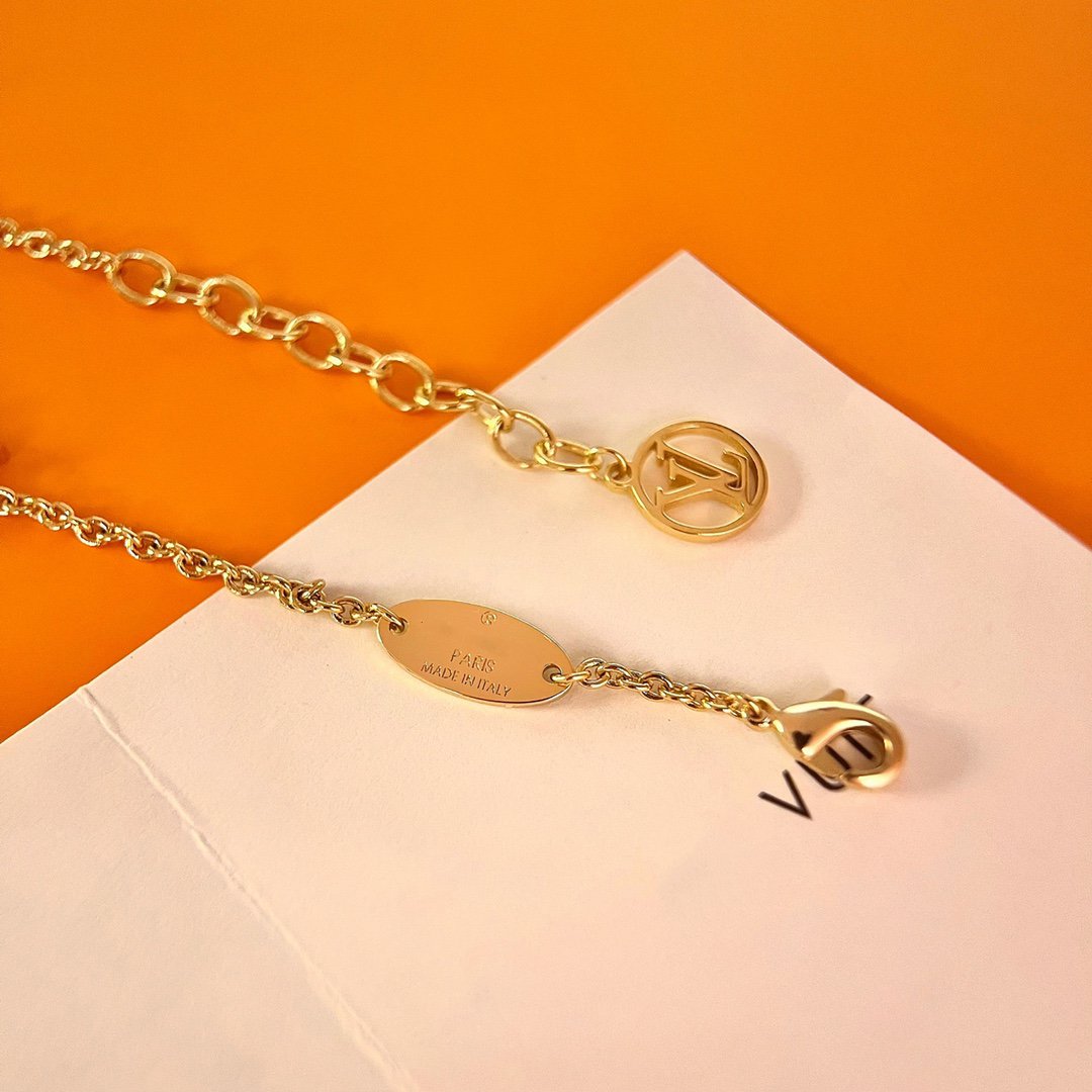 LUXEIFY LOGO STAR MOTIF GOLD BRACELET