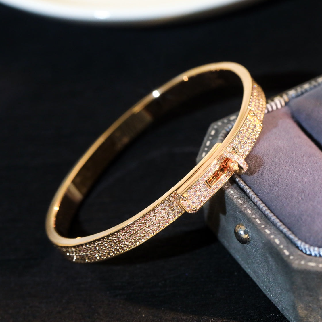 LUXEIFY KELLY BRACELET DIAMOND PAVED