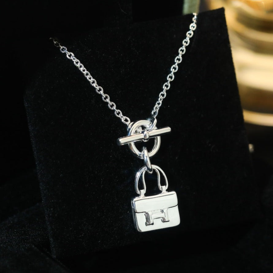 LUXEIFY POP H PEDANT SILVER NECKLACE