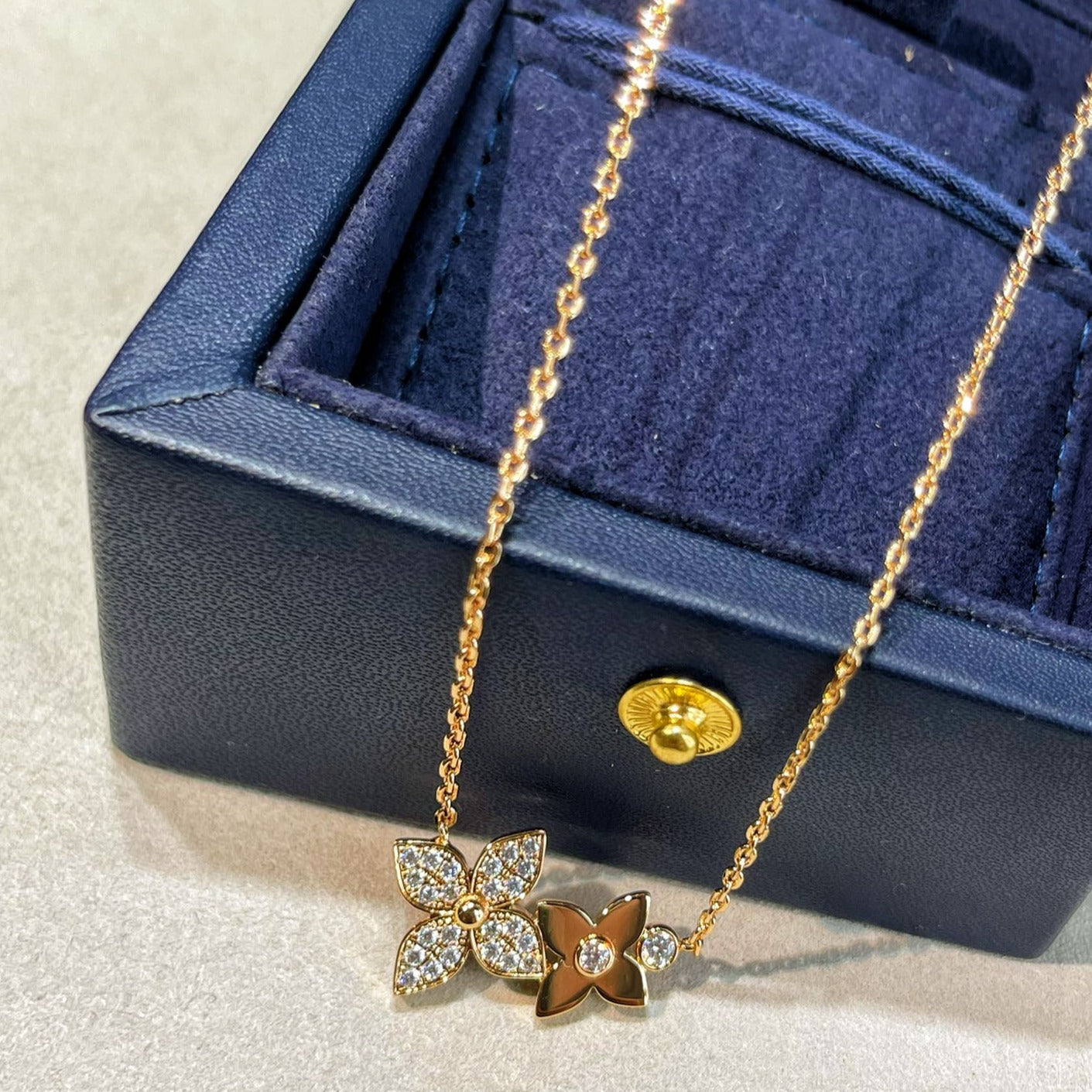LUXEIFY STAR BLOSSOM NECKLACE PINK GOLD DIAMONDS