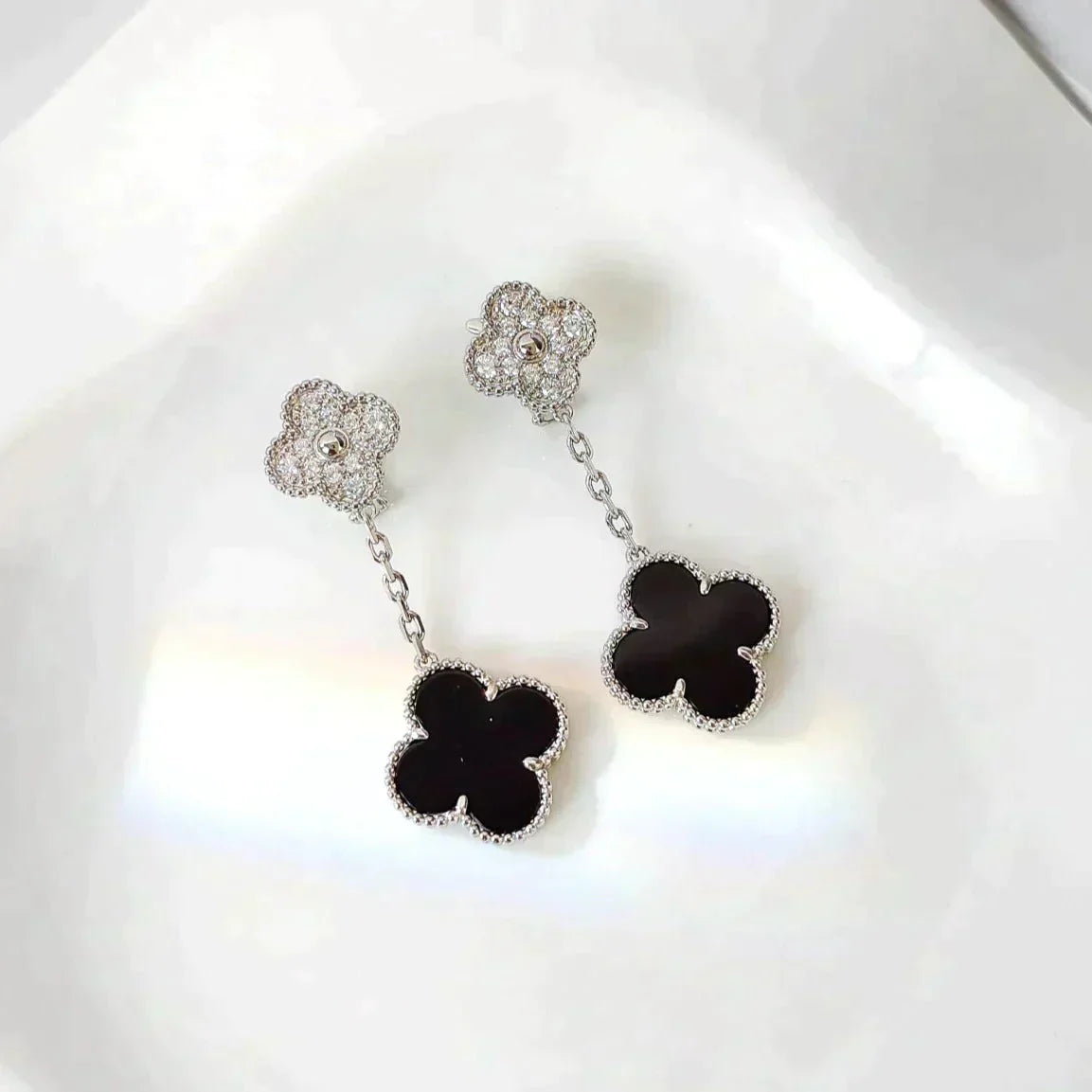 CLOVER 2 MOTIFS DIAMOND ONYX EARRINGS SILVER