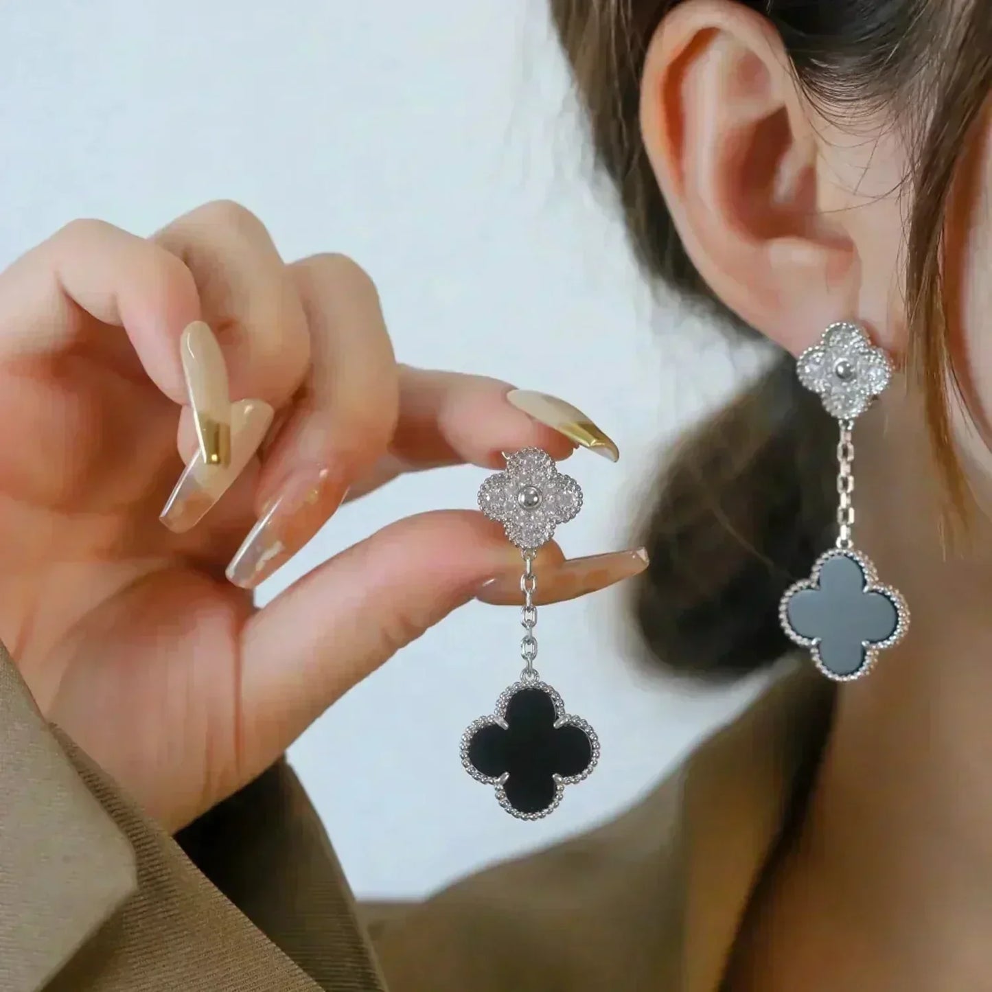 CLOVER 2 MOTIFS DIAMOND ONYX EARRINGS SILVER