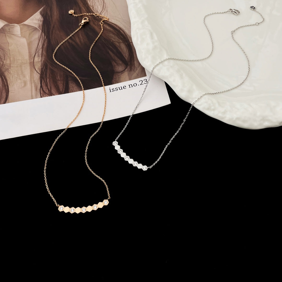 LUXEIFY BEE MY LOVE DIAMOND NECKLACE