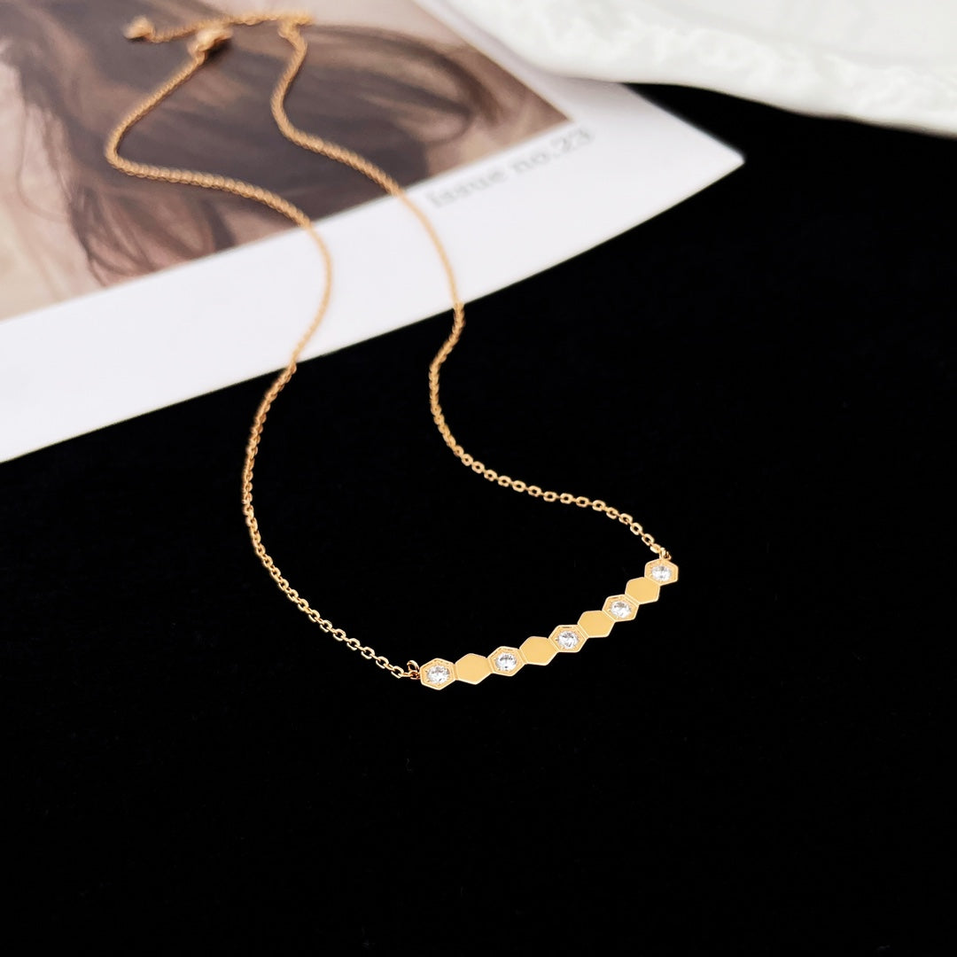 LUXEIFY BEE MY LOVE DIAMOND NECKLACE