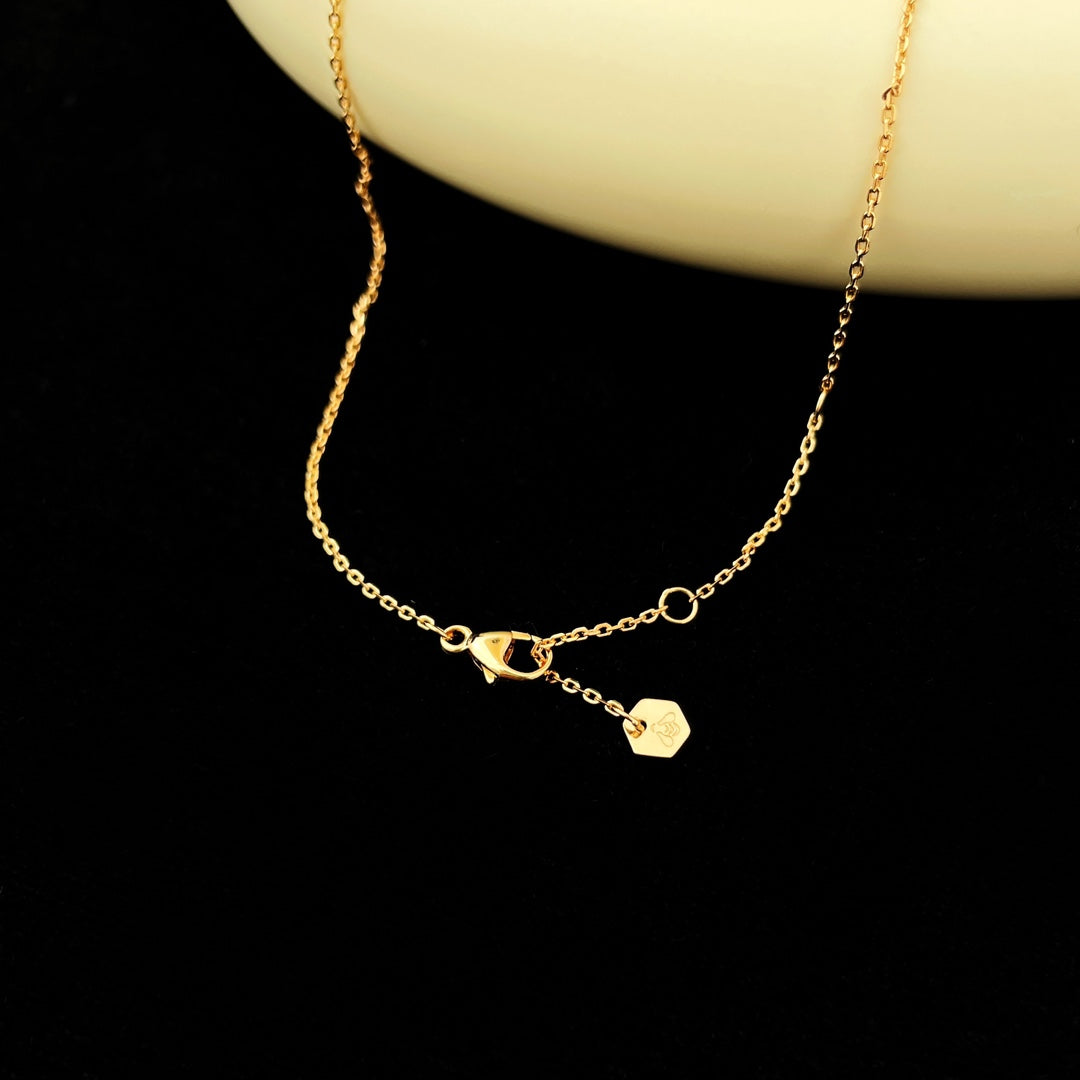 LUXEIFY BEE MINI PEDANT DIAMOND NECKLACE
