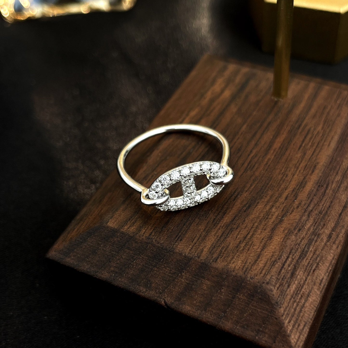 LUXEIFY RONDE SMALL SILVER DIAMOND RING