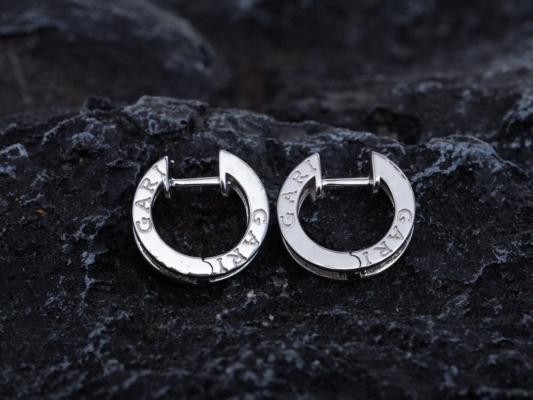 LUXEIFY ZERO 1 MINI SILVER DIAMOND EARRINGS