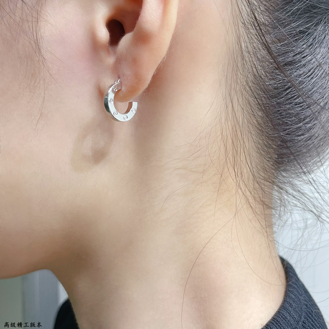 LUXEIFY LOVE MINI EARRINGS