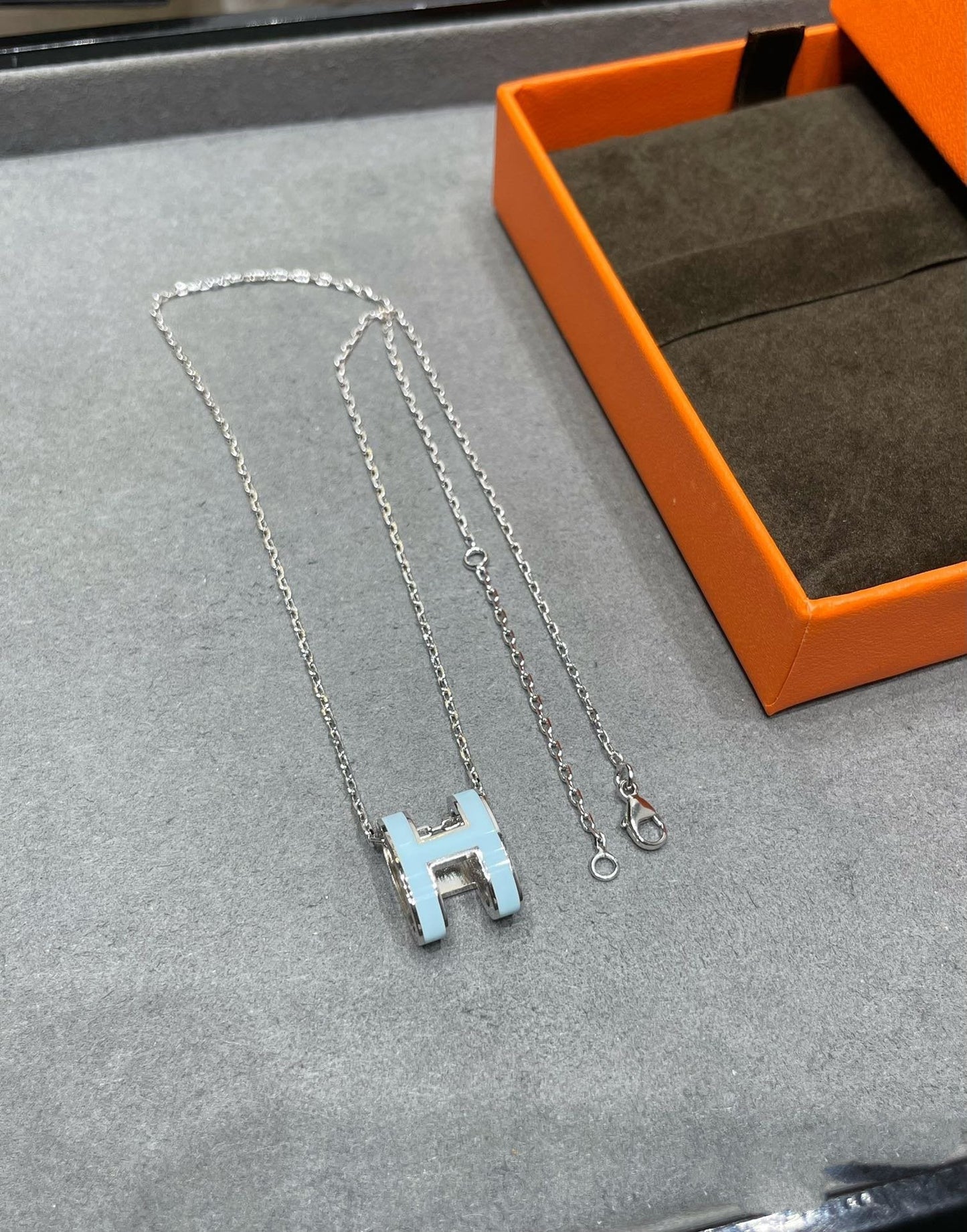 LUXEIFY POP H SKY BLUE NECKLACE
