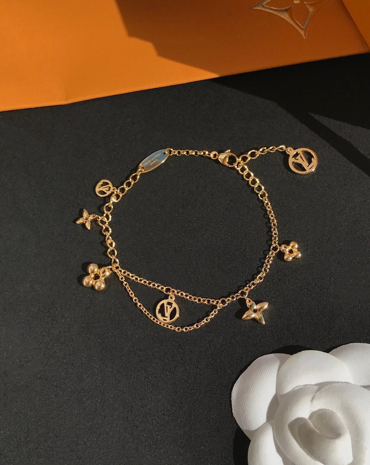 LUXEIFY BLOOMING PINK GOLD MOP BRACELET