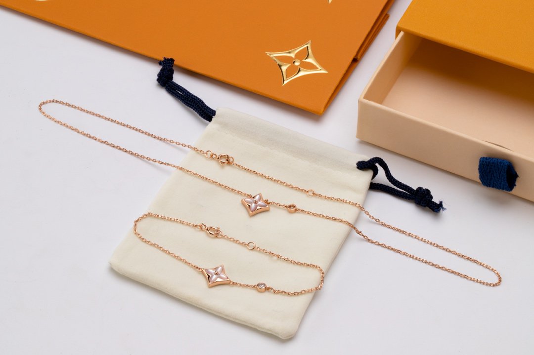 LUXEIFY STAR PINK MOP 1 DIAMOND PINK GOLD NECKLACE