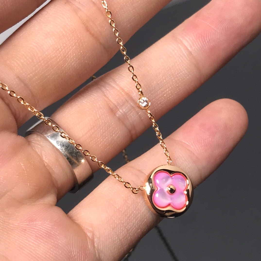LUXEIFY COLOR BLOSSOM PINK MOP SUN GOLD NECKLACE