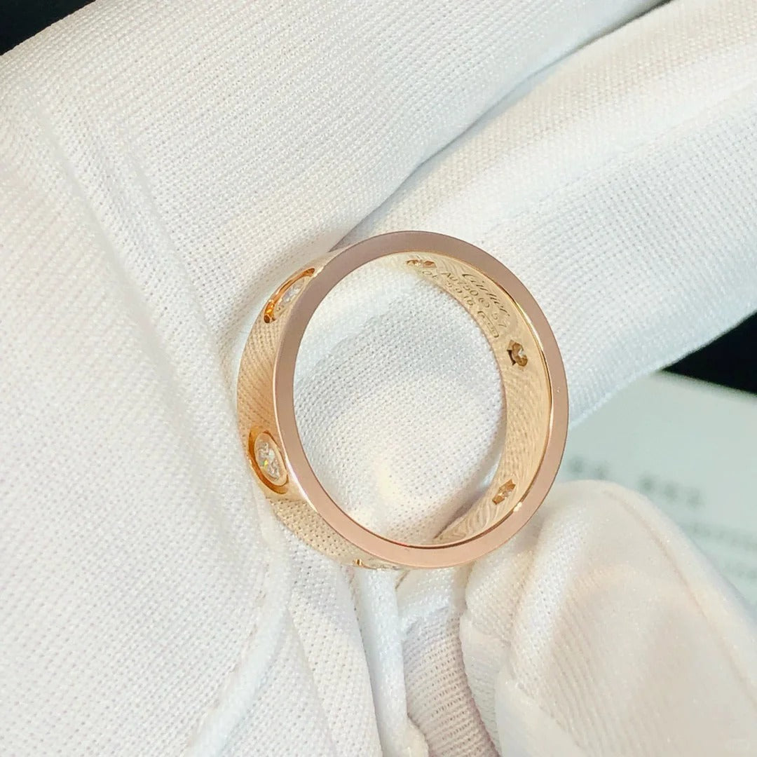 LUXEIFY LOVE RING 3.6MM 6 DIAMONDS