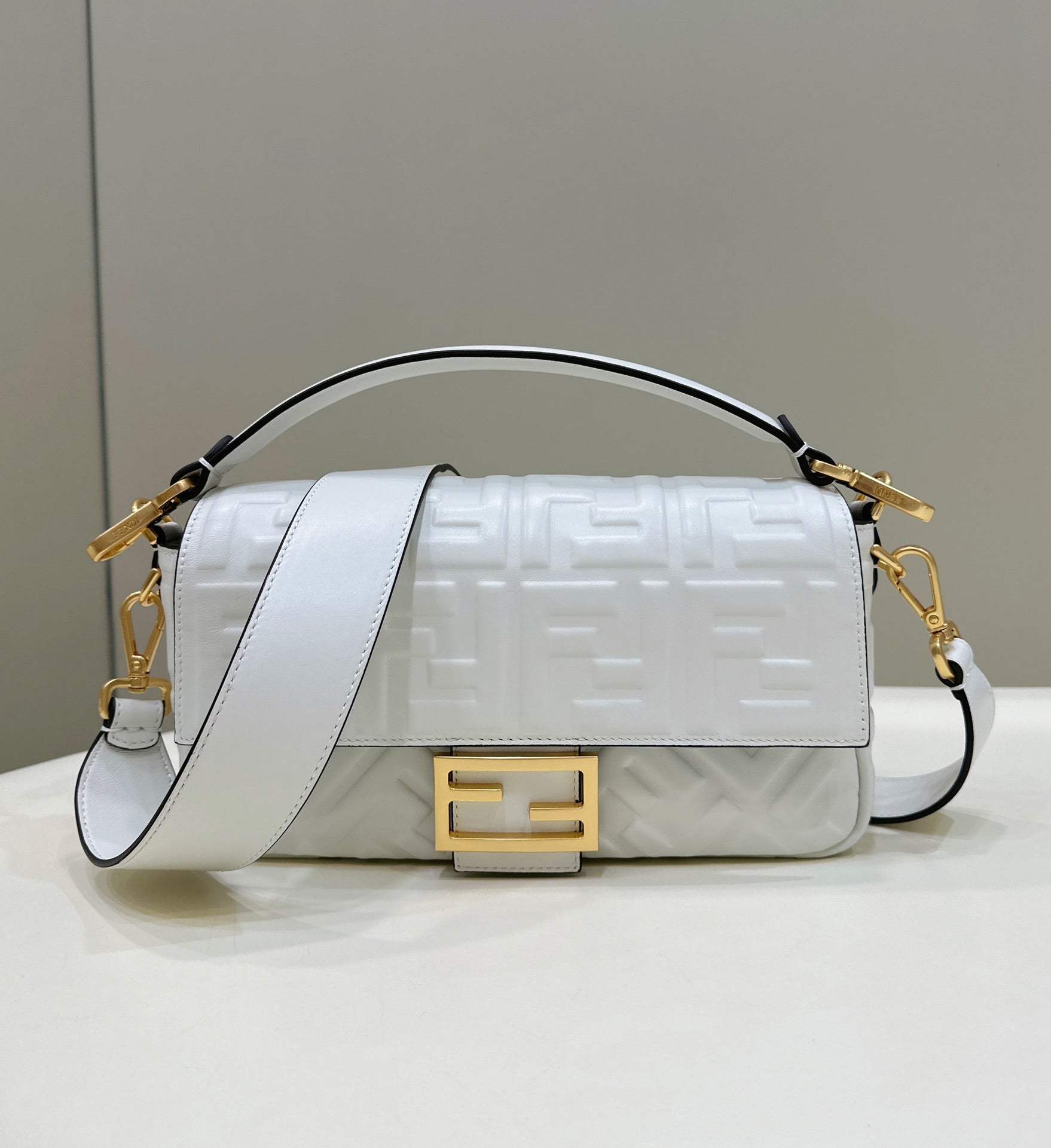 BAGUETTE 27CM TAN CALFSKIN SILVER HARDWARE