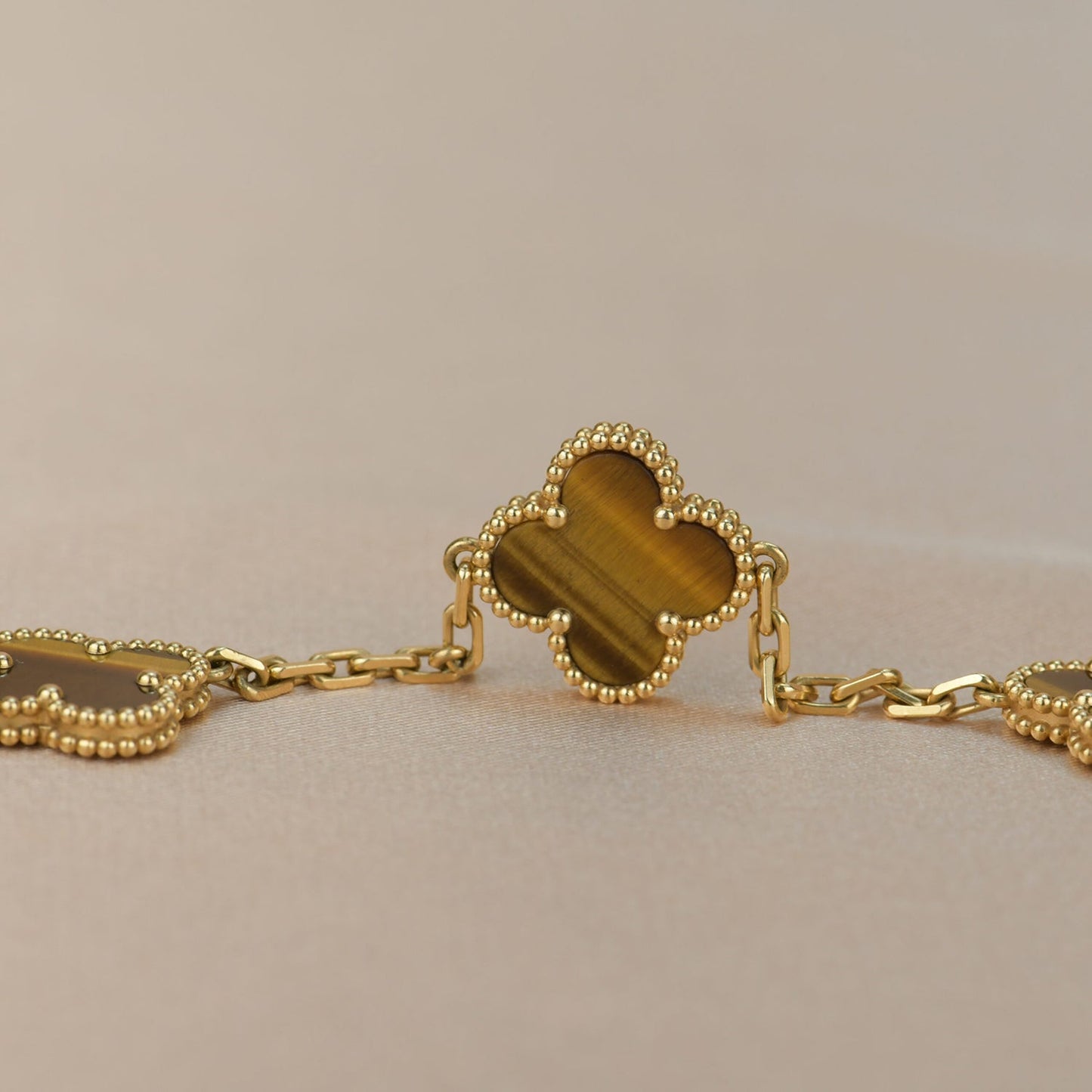 CLOVER 5 MOTIFS TIGER EYE BRACELET
