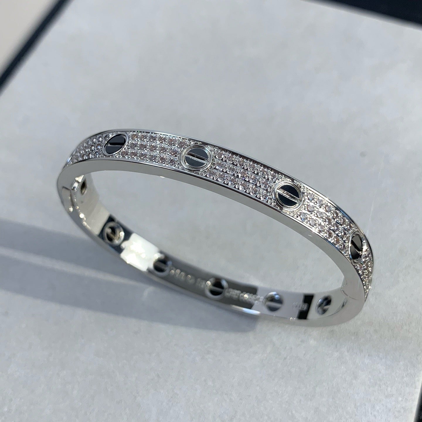 LUXEIFY LOVE BRACELET 6.1MM DIAMOND-PAVED CERAMIC