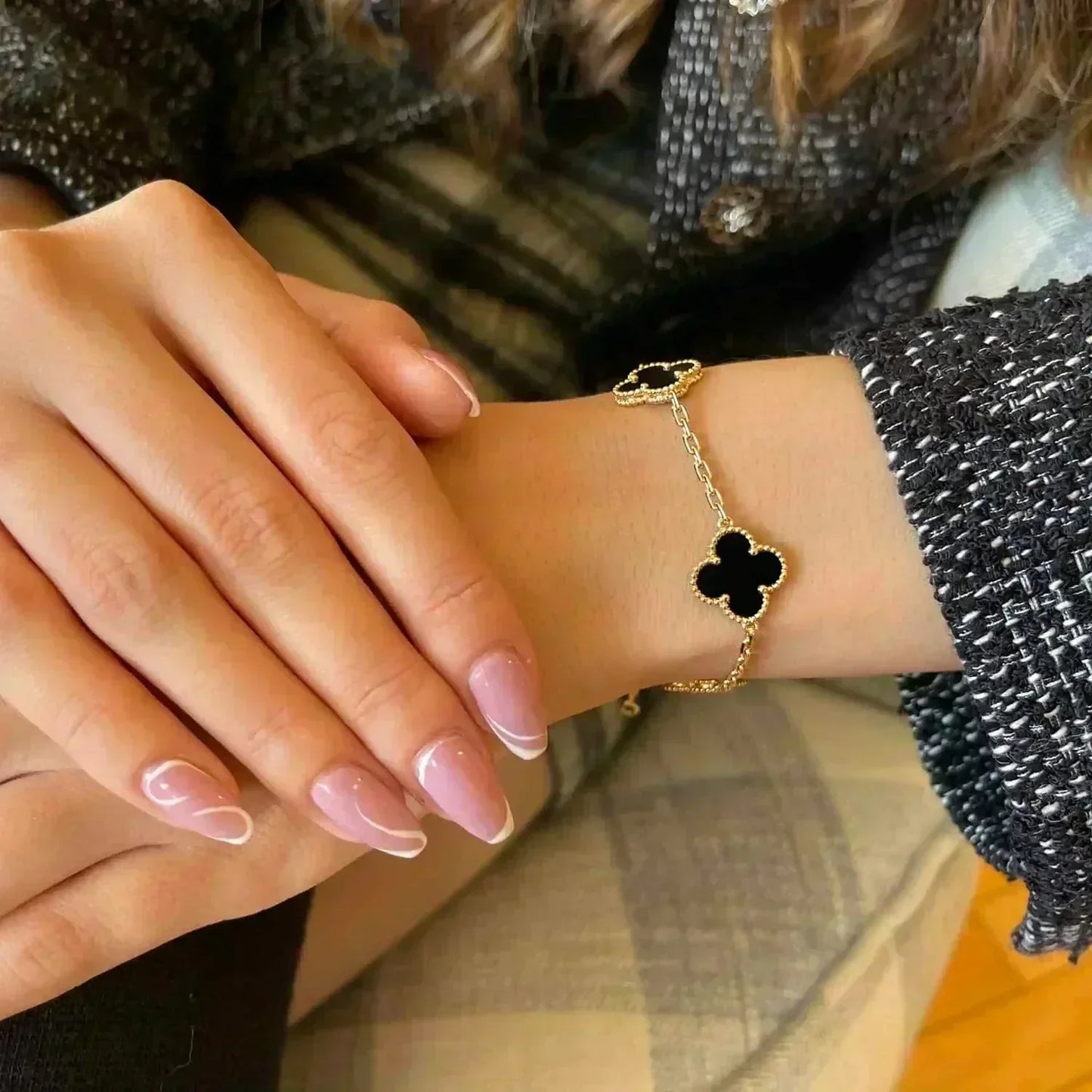 CLOVER 5 MOTIFS BLACK ONYX BRACELET