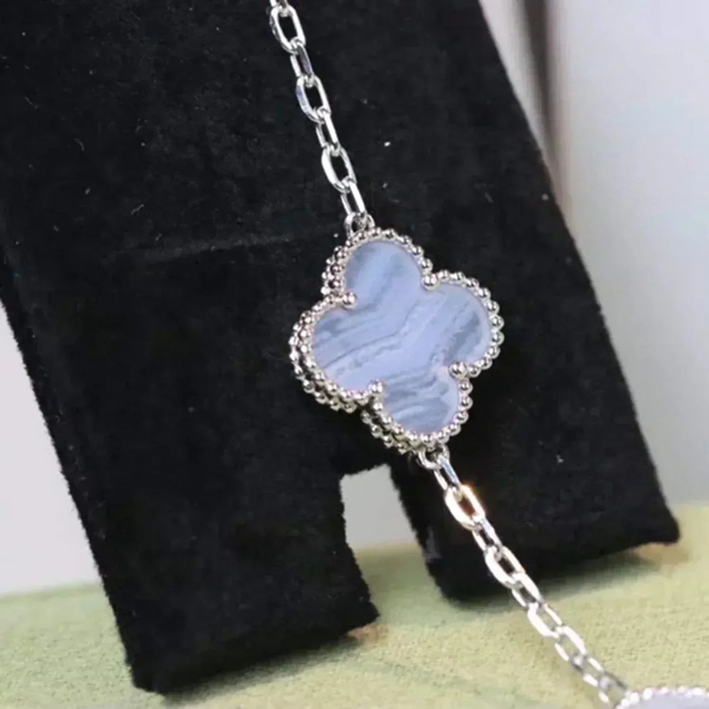 CLOVER 5 MOTIF PURPLE CHALCEDONY BRACELET SILVER