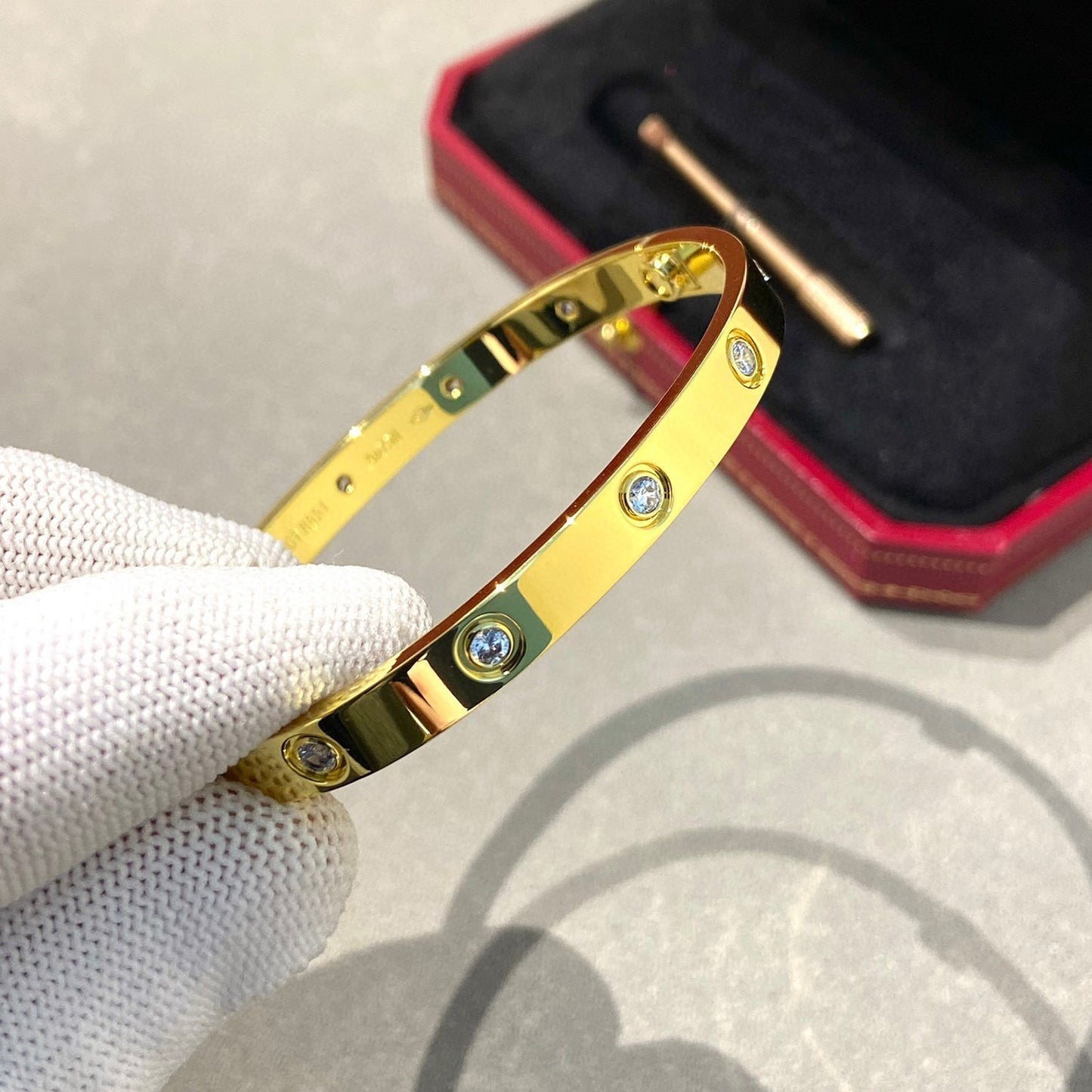 LUXEIFY LOVE BRACELET 6.1MM 10 DIAMONDS